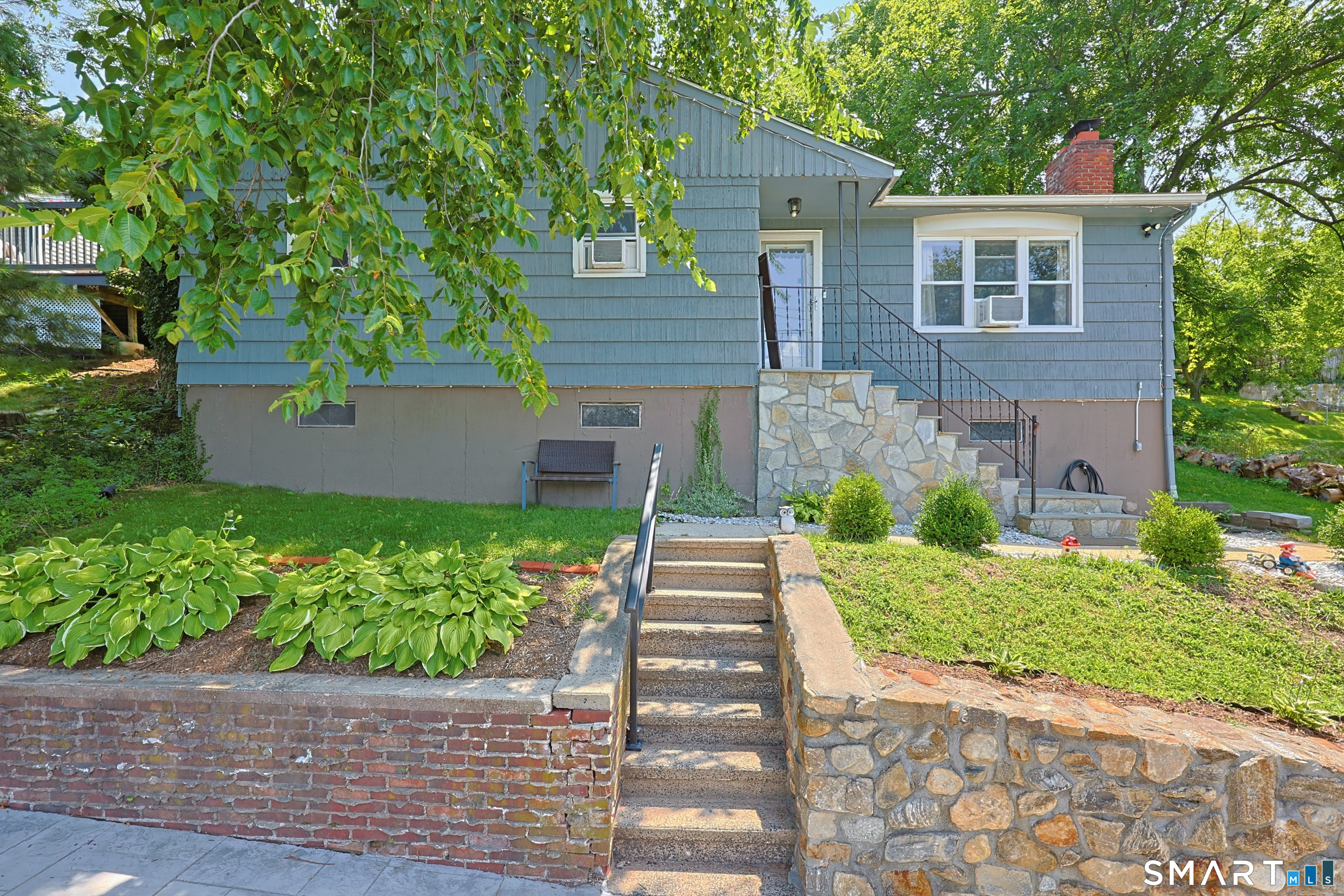 125 Florence Street East Haven CT 06512