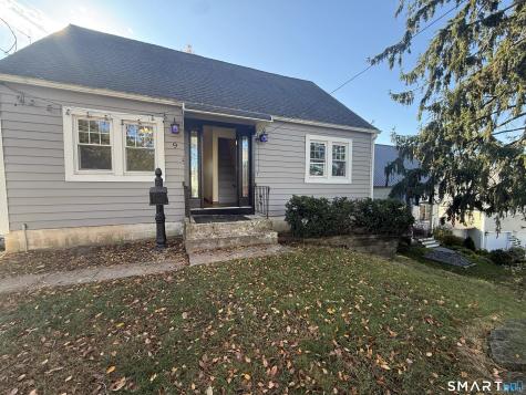 9 Magnolia Place Middletown CT 06457