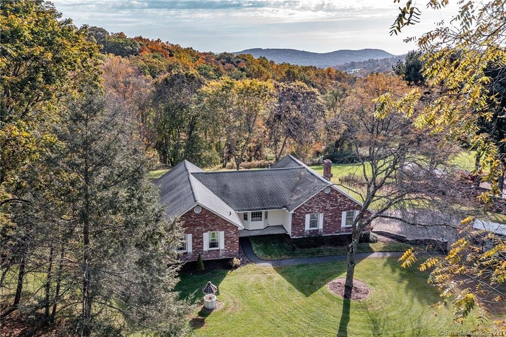 4 Quaker Ridge Road Sherman CT 06784