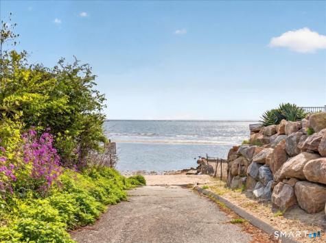48 Groveway Clinton CT 06413