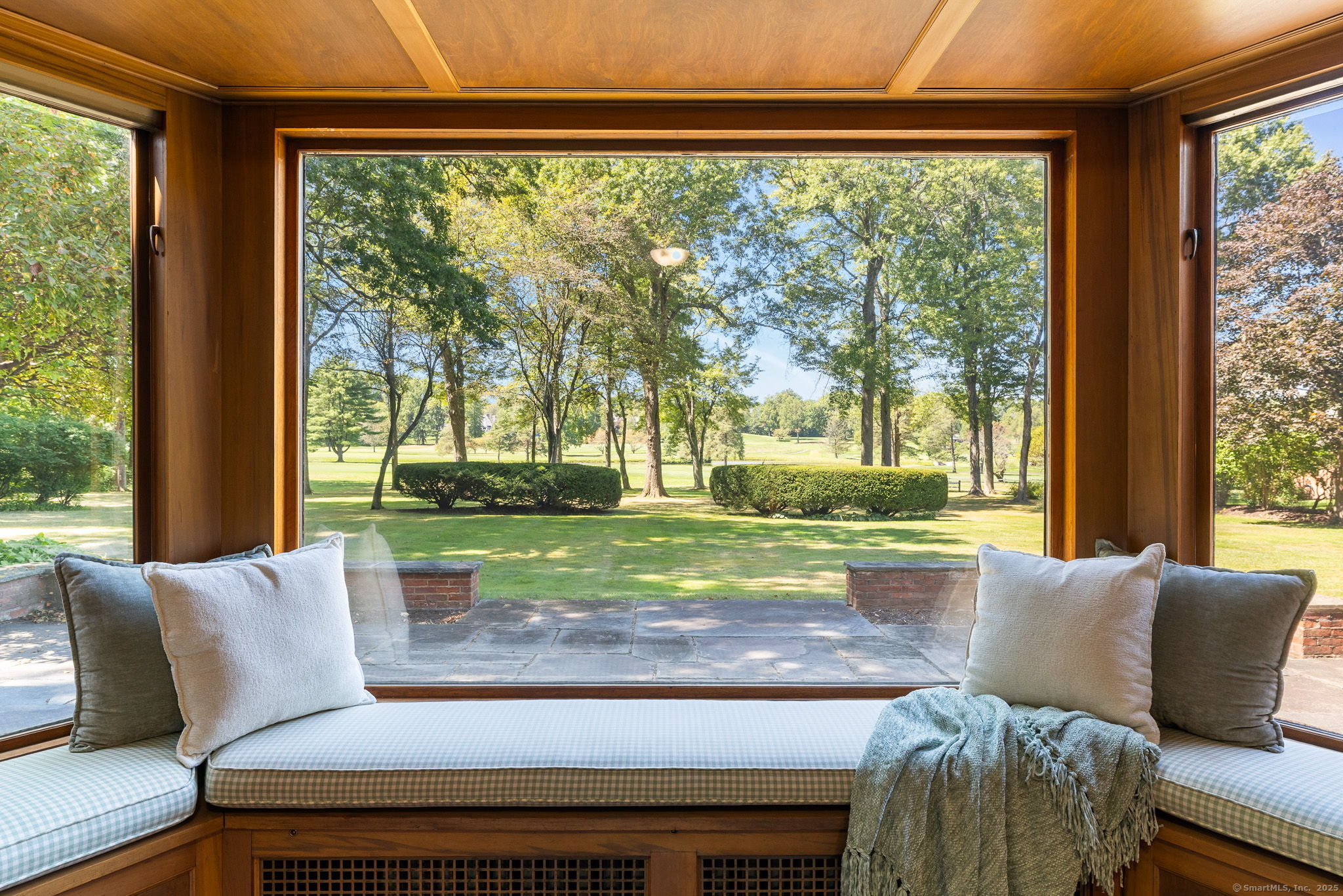 111 Bloomfield Avenue West Hartford CT 06105