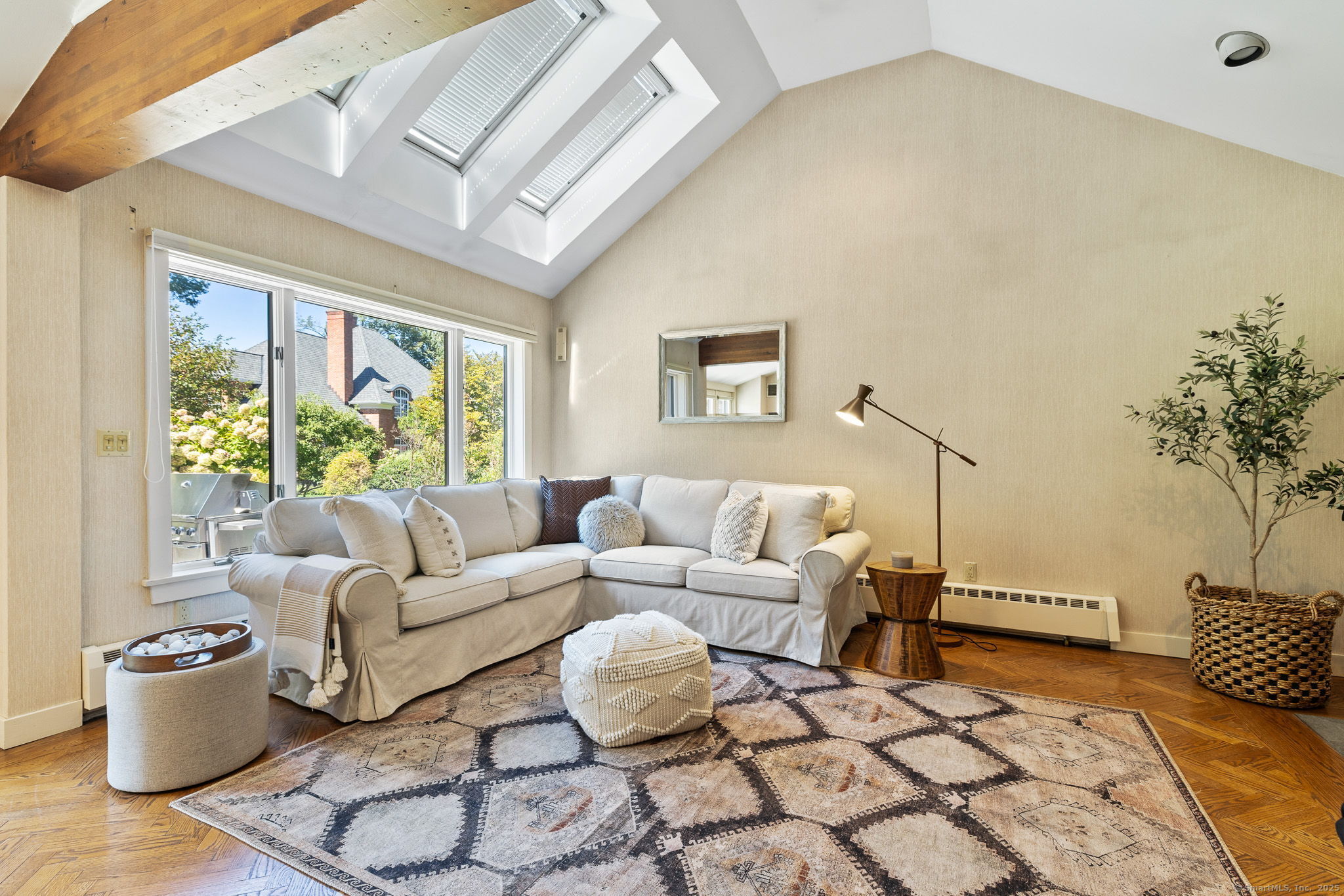 111 Bloomfield Avenue West Hartford CT 06105