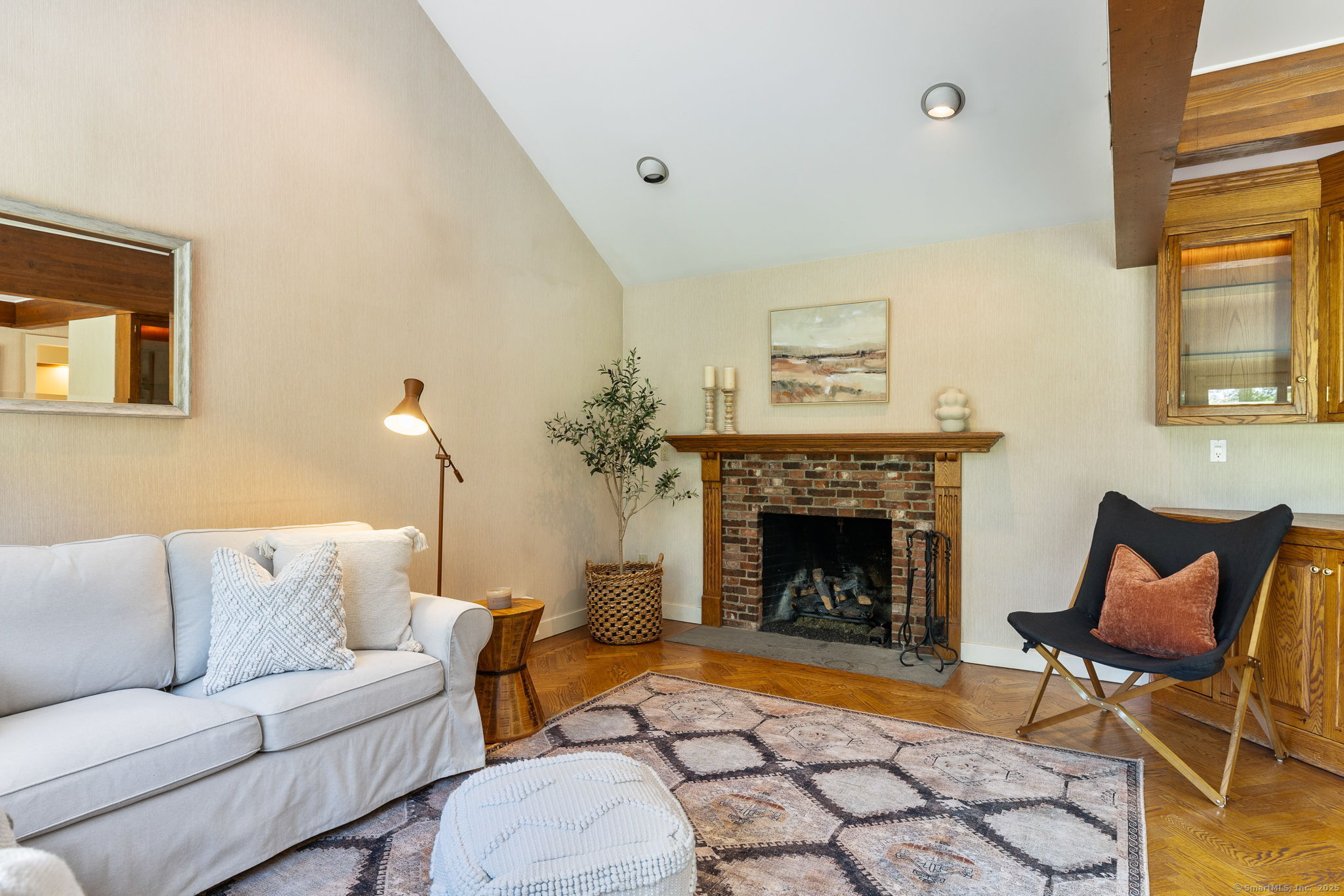 111 Bloomfield Avenue West Hartford CT 06105