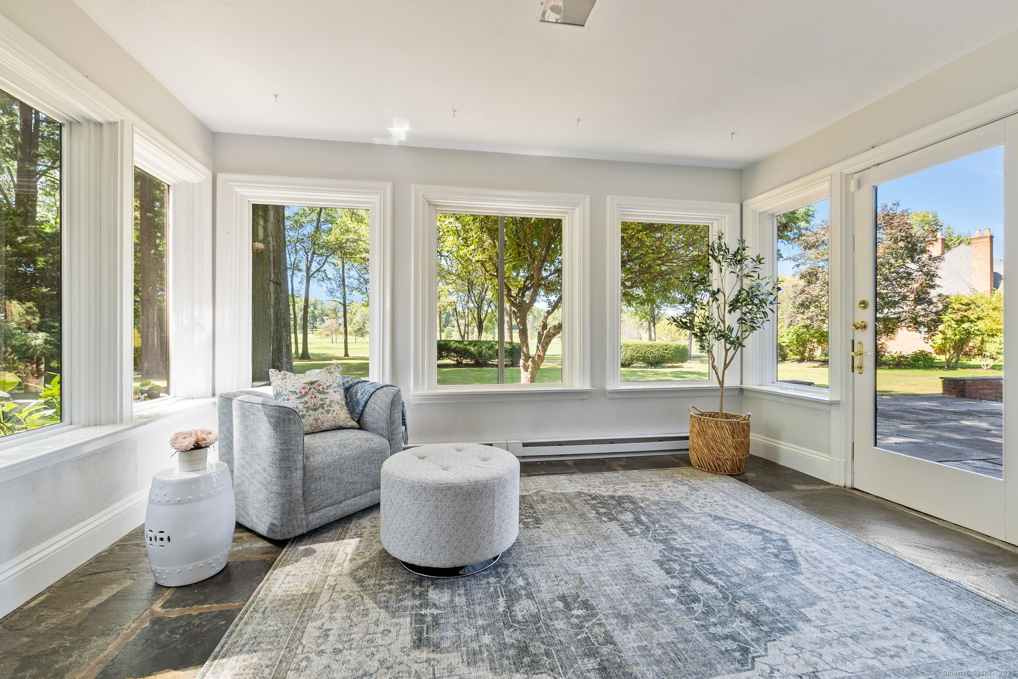 111 Bloomfield Avenue West Hartford CT 06105