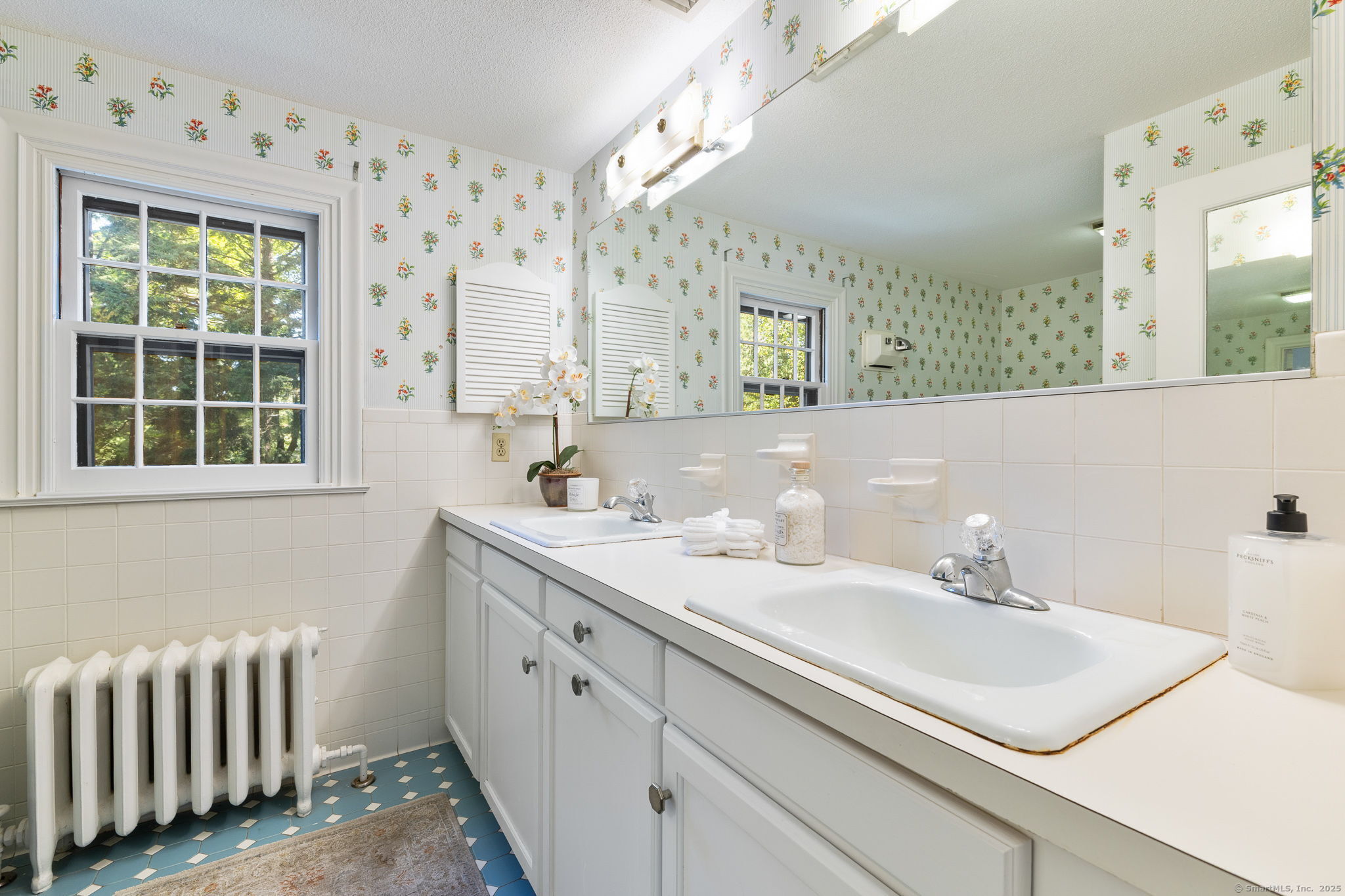 111 Bloomfield Avenue West Hartford CT 06105