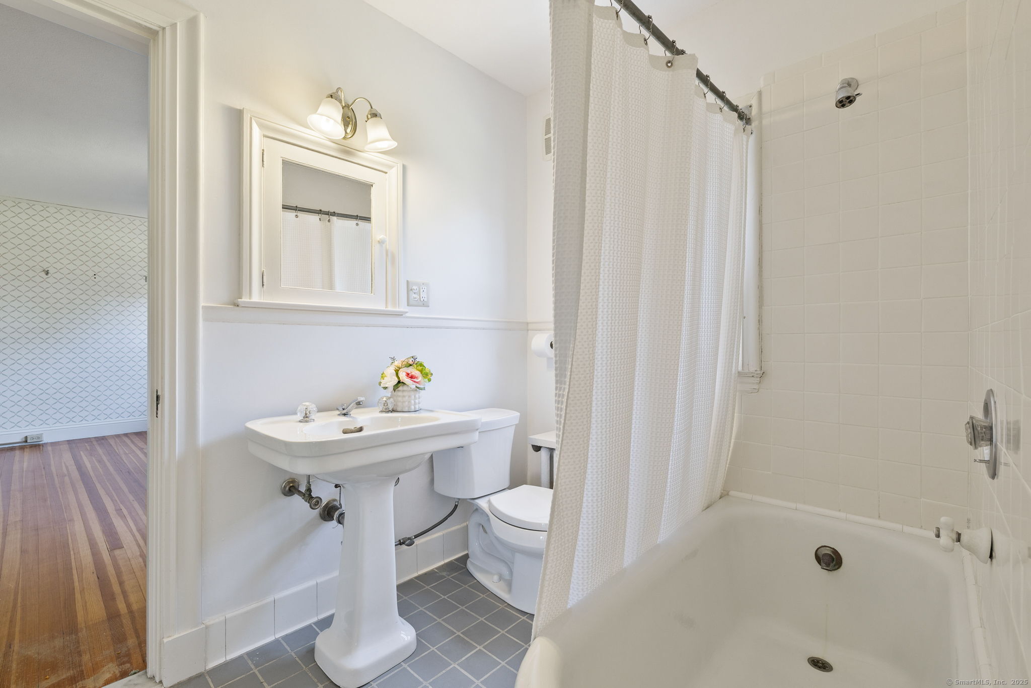 111 Bloomfield Avenue West Hartford CT 06105