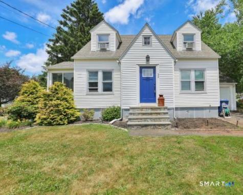32 Maple Street Middlefield CT 06481