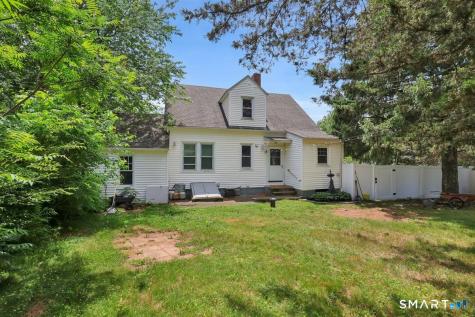 32 Maple Street Middlefield CT 06481