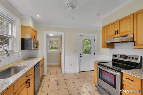 32 Maple Street Middlefield CT 06481