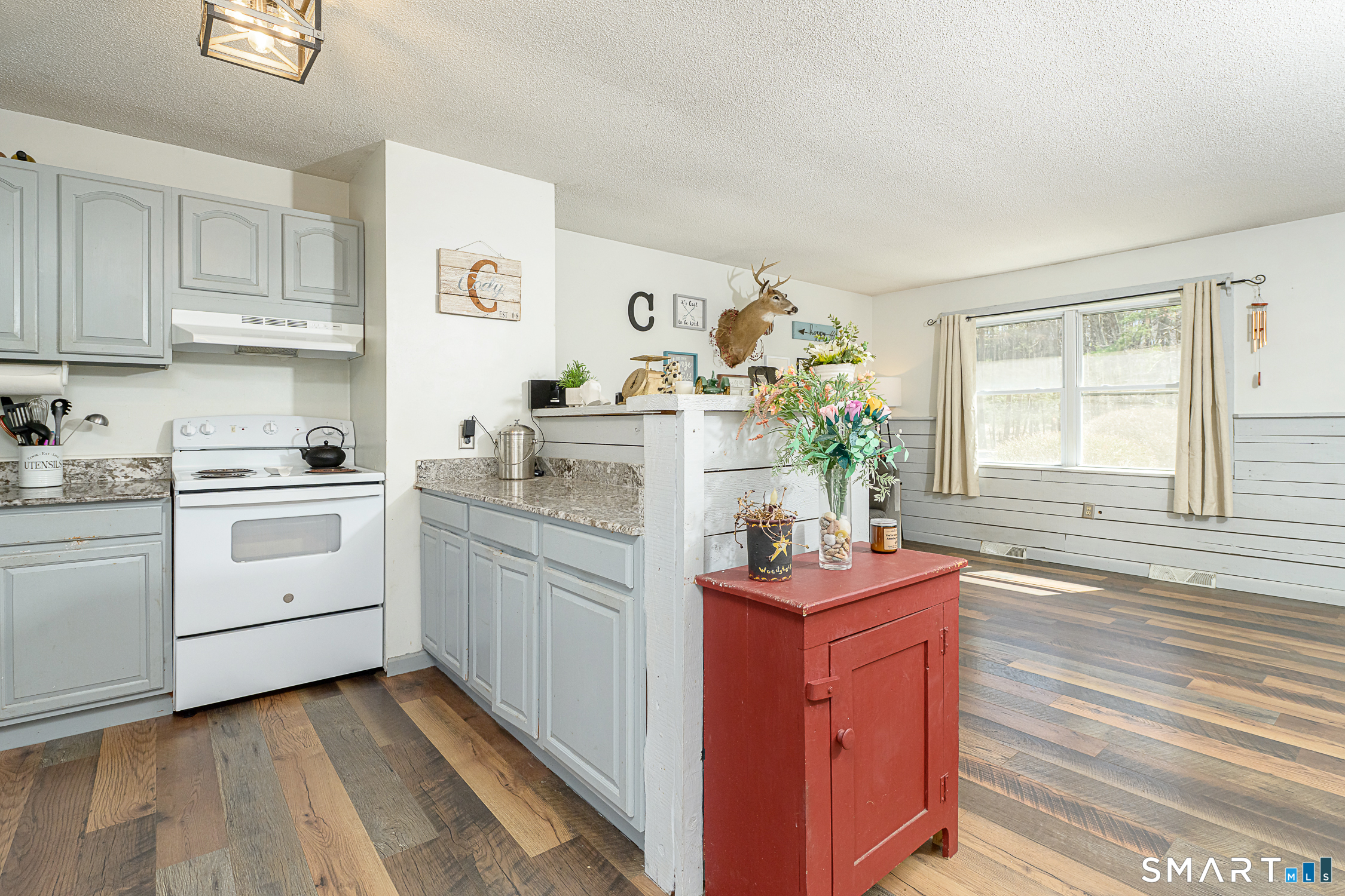 1968 Route 198 Woodstock CT 06281