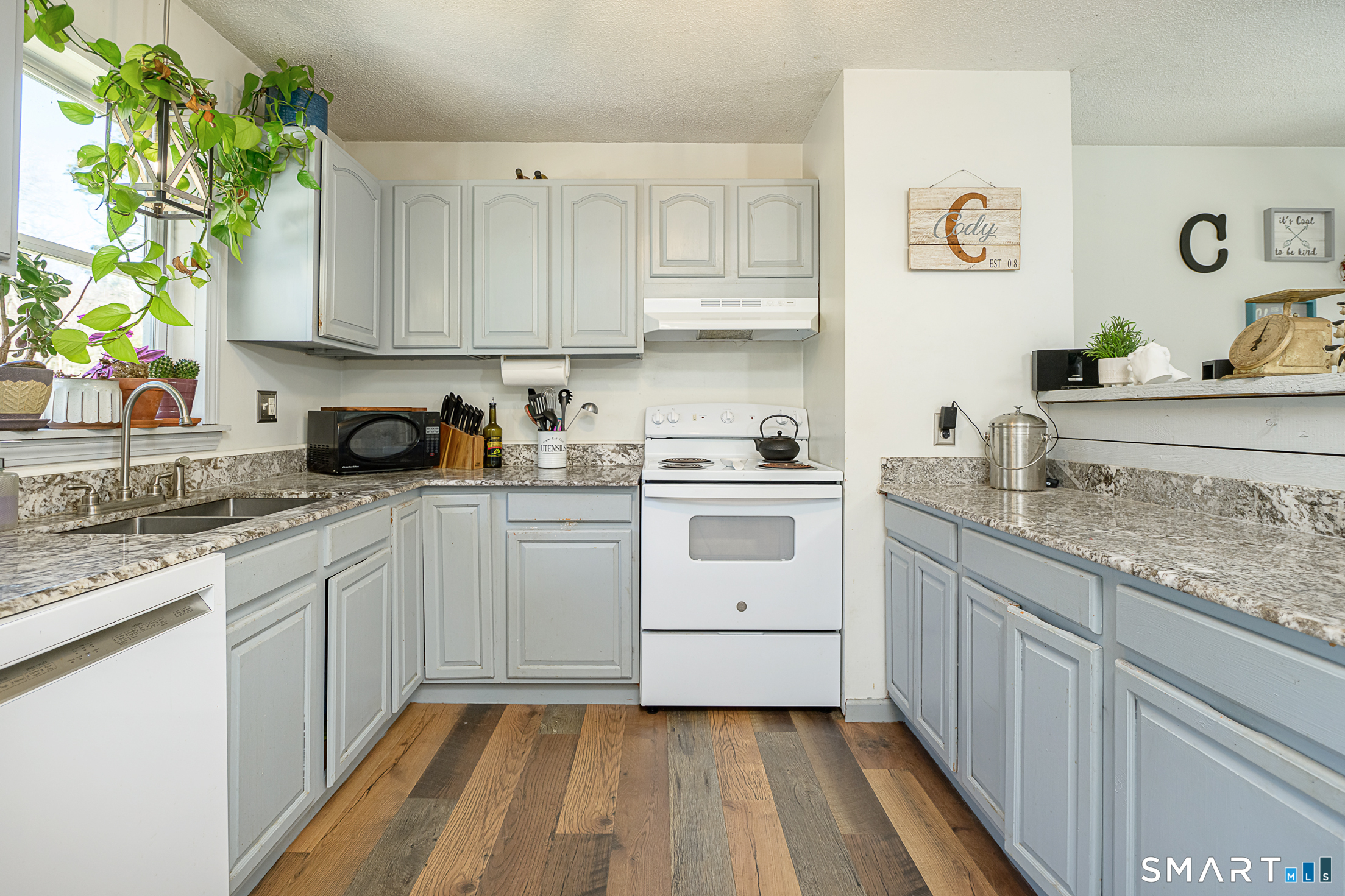 1968 Route 198 Woodstock CT 06281