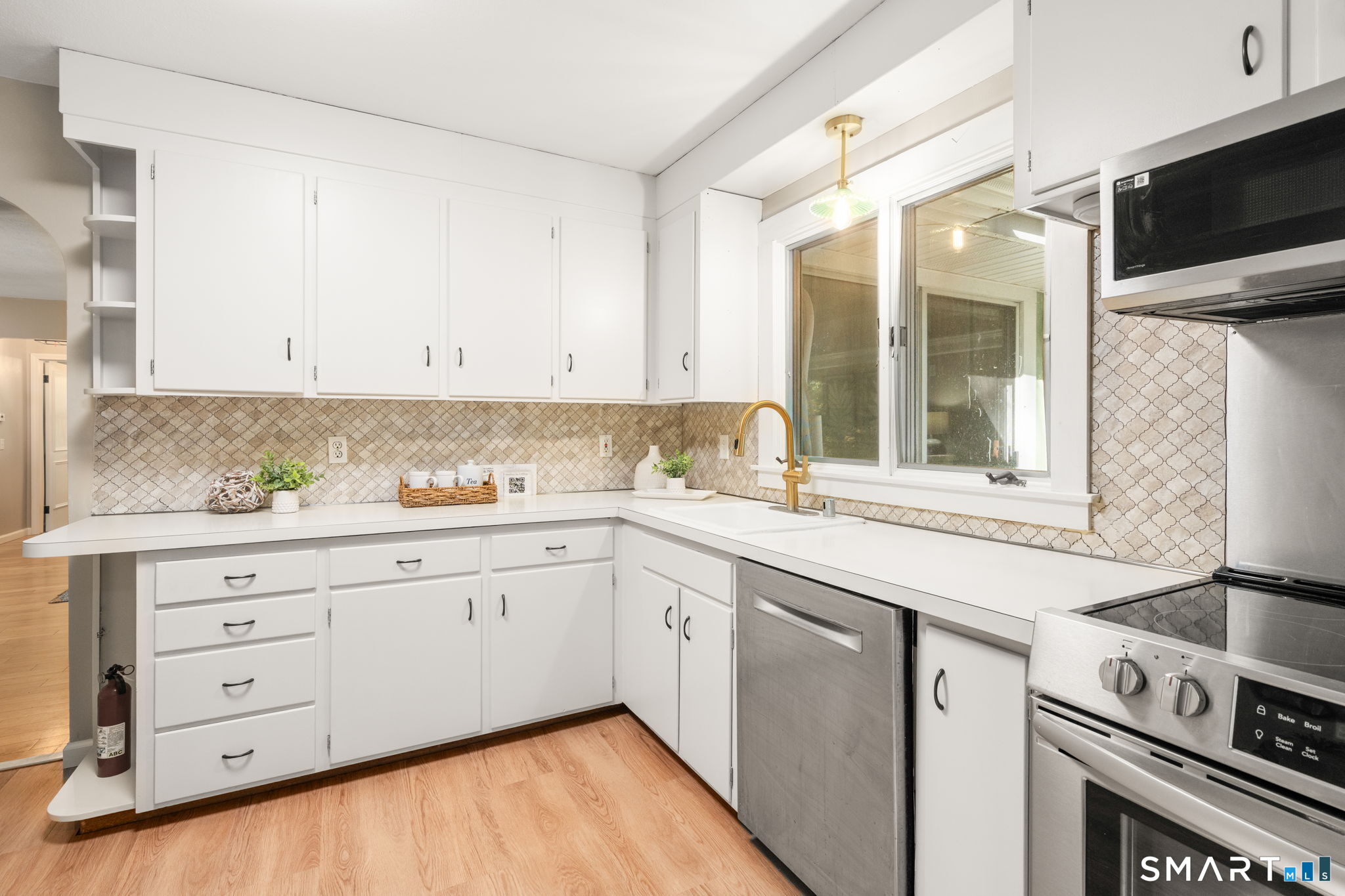 27 Woodland Road East Lyme CT 06357