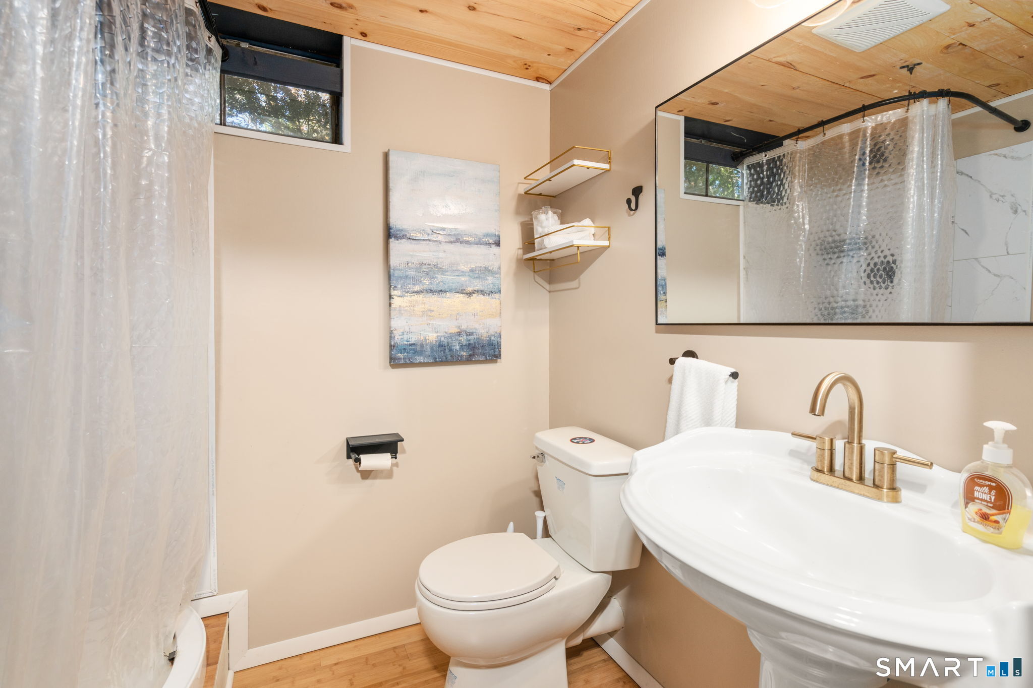 27 Woodland Road East Lyme CT 06357