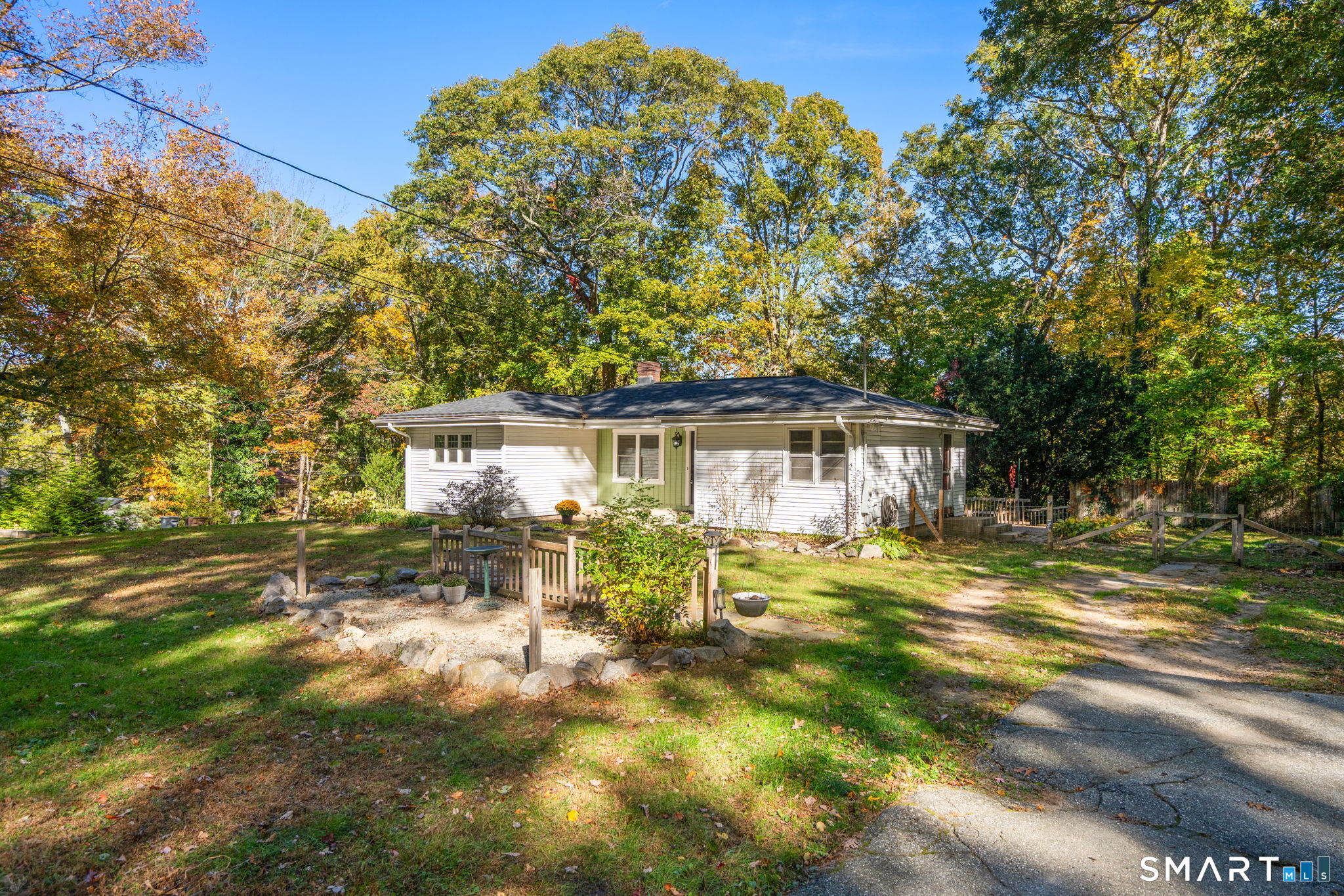 27 Woodland Road East Lyme CT 06357