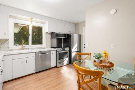 27 Woodland Road East Lyme CT 06357