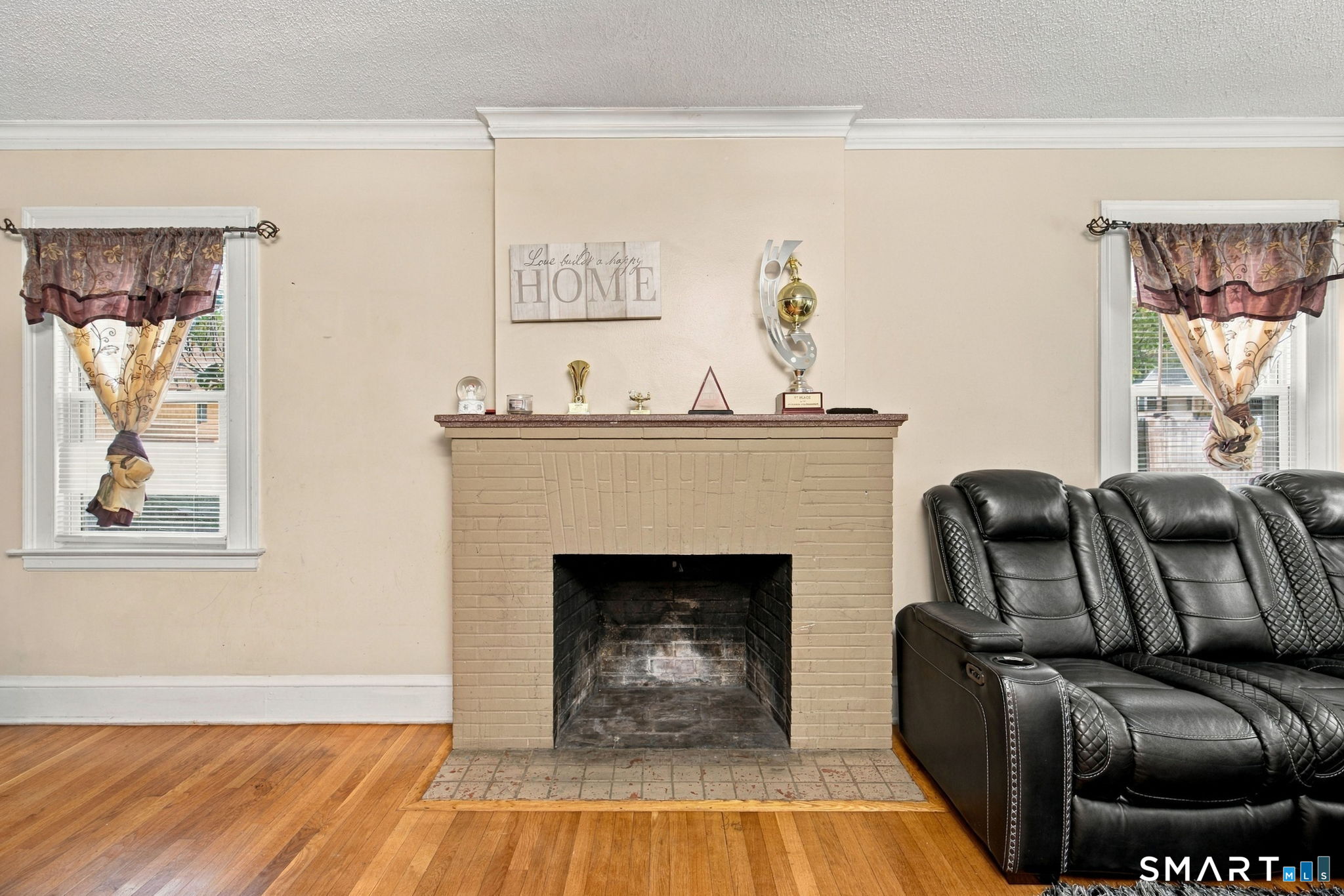 361 Linnmoore Street Hartford CT 06106