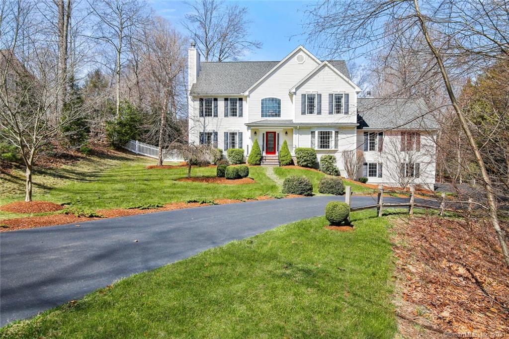 2 Hart Court Oxford CT 06478