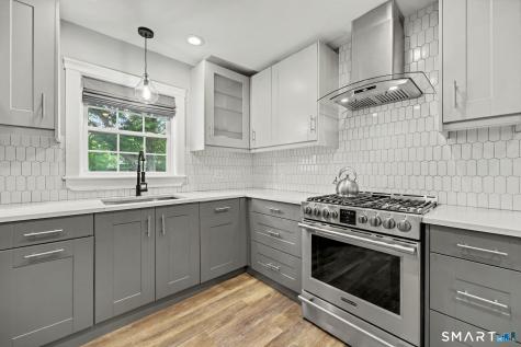 305 Meadowbrook Road Stratford CT 06614