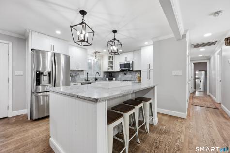 8 Old Field Road Farmington CT 06085