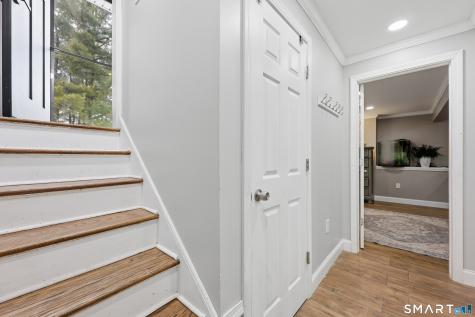 8 Old Field Road Farmington CT 06085