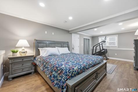 8 Old Field Road Farmington CT 06085