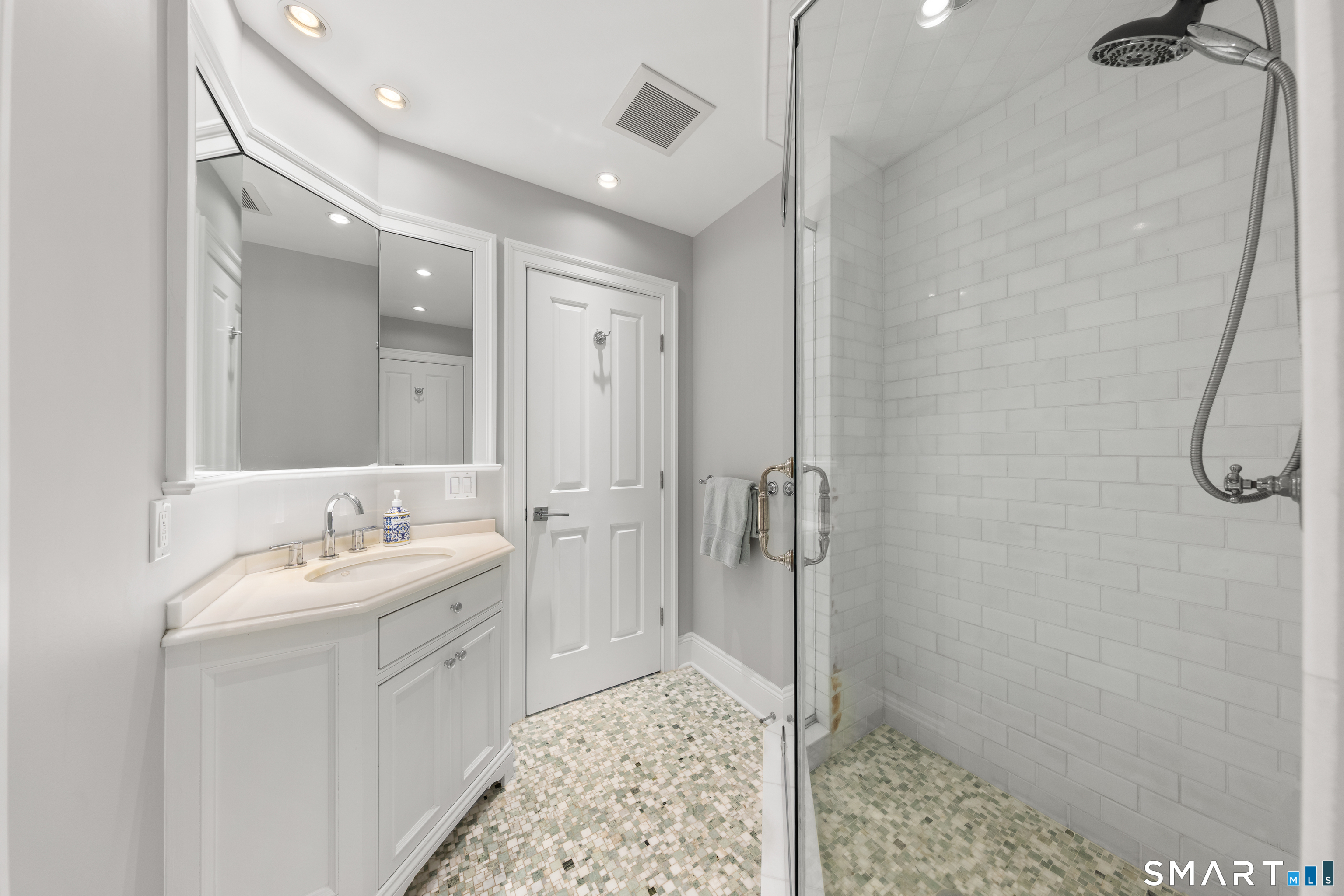 99 Hickok Road New Canaan CT 06840