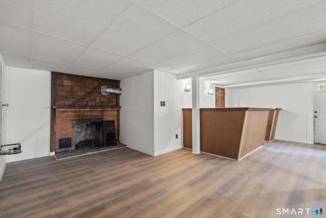 404 Woodland Street Windsor Locks CT 06096