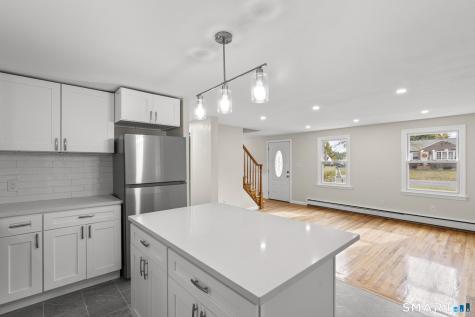 404 Woodland Street Windsor Locks CT 06096