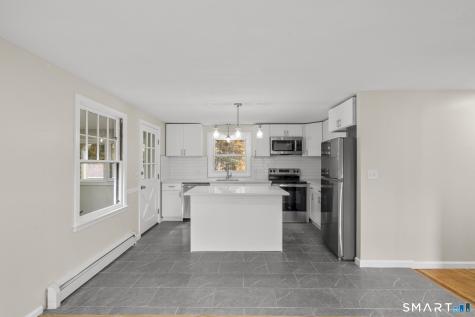 404 Woodland Street Windsor Locks CT 06096