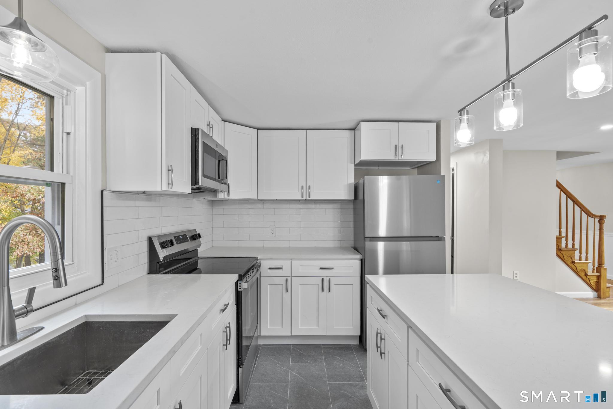 404 Woodland Street Windsor Locks CT 06096