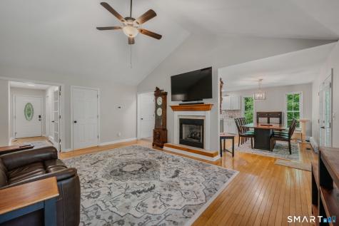 394 Killingly Avenue Putnam CT 06260