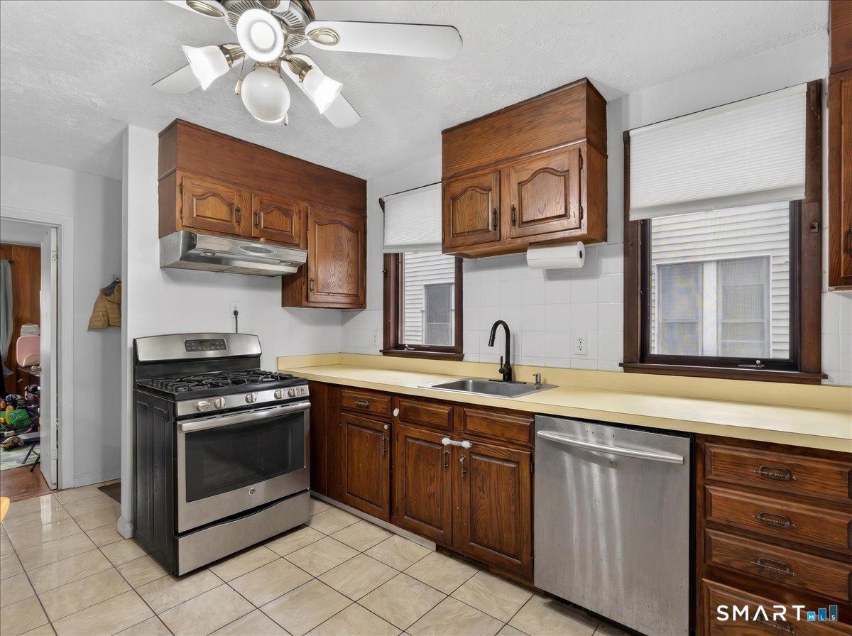 184 Peck Street New Haven CT 06513