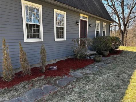 30 Applegate Lane Woodbury CT 06798
