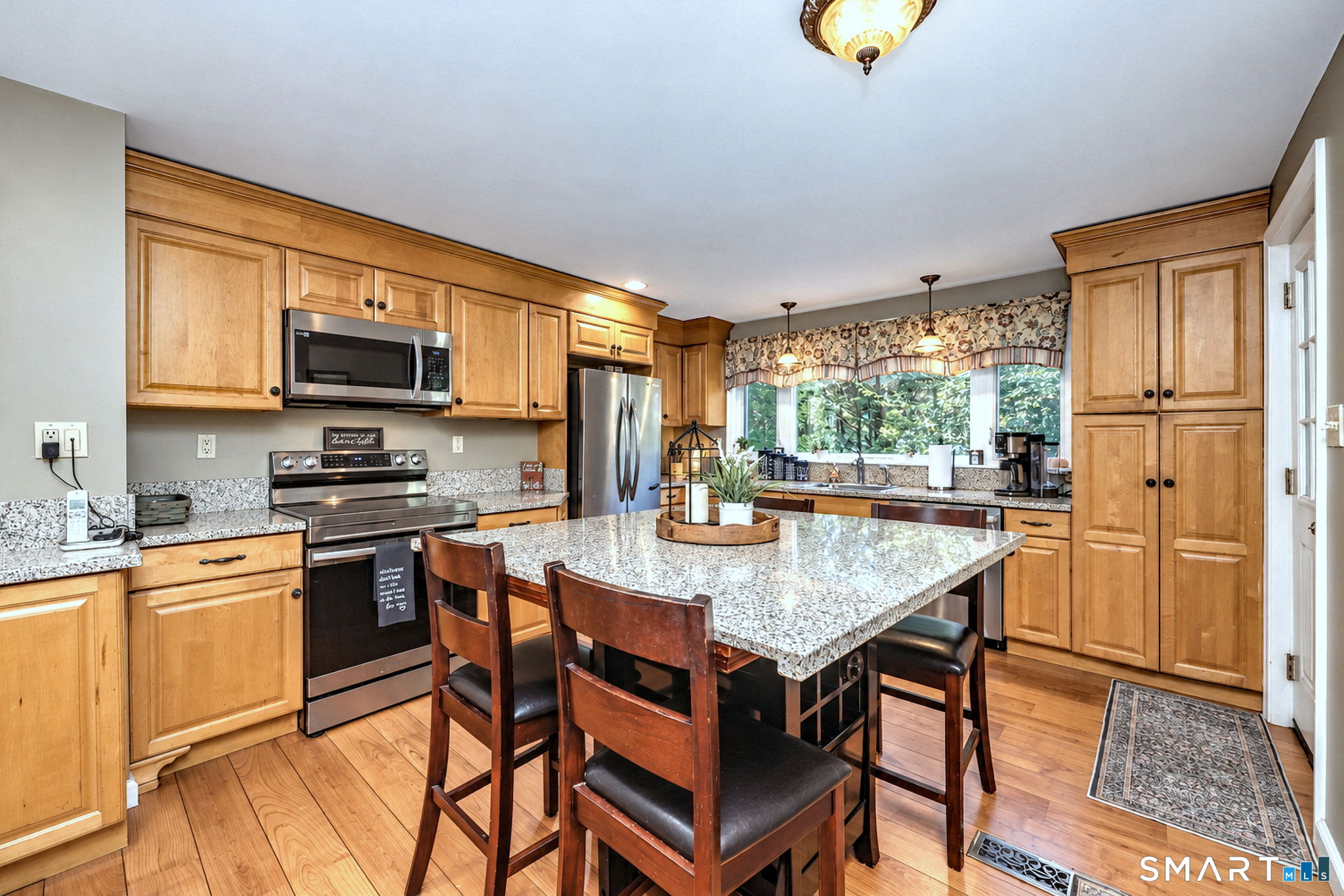 567 Orange Center Road Orange CT 06477
