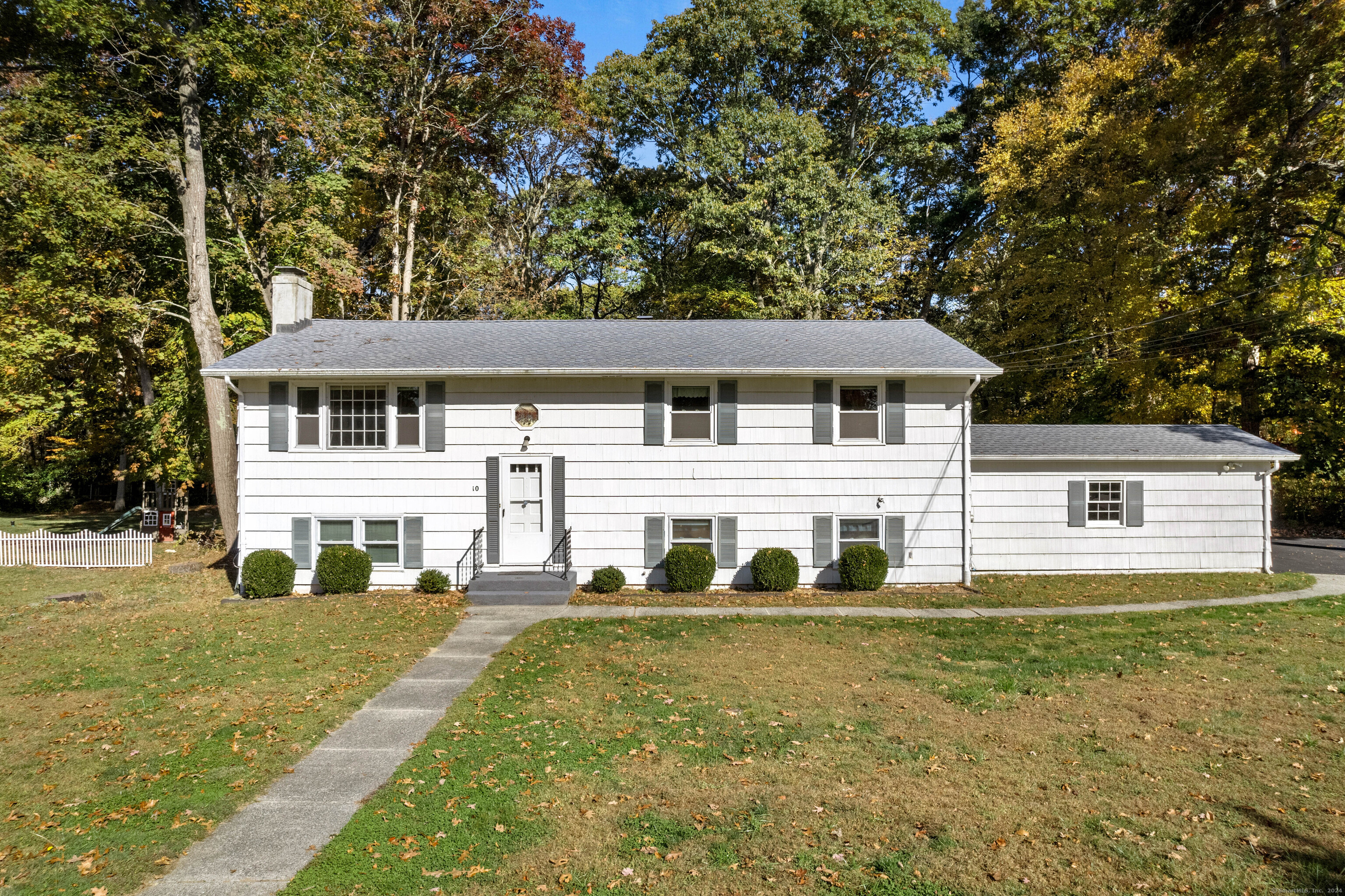 10 Pequot Drive Ledyard CT 06335