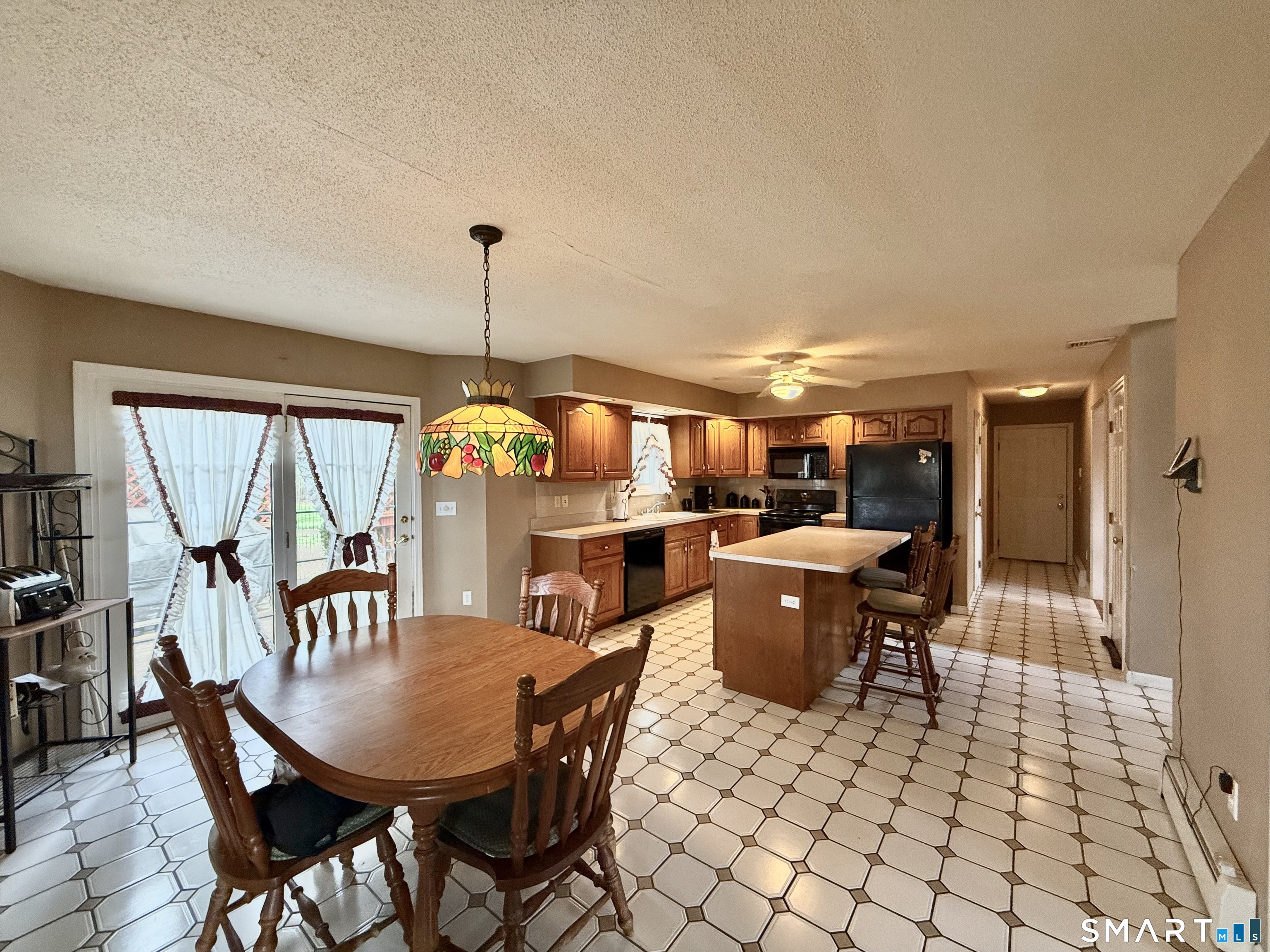 17 Autumn Ridge Road Oxford CT 06478