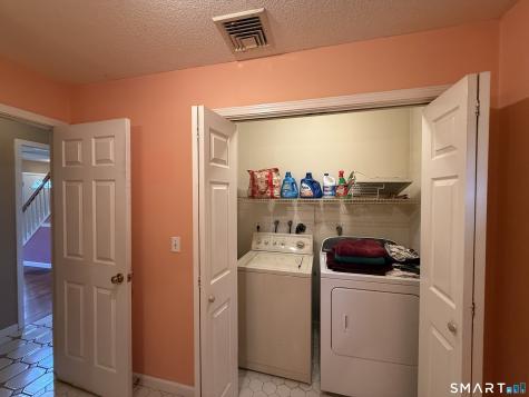 17 Autumn Ridge Road Oxford CT 06478