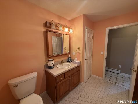 17 Autumn Ridge Road Oxford CT 06478