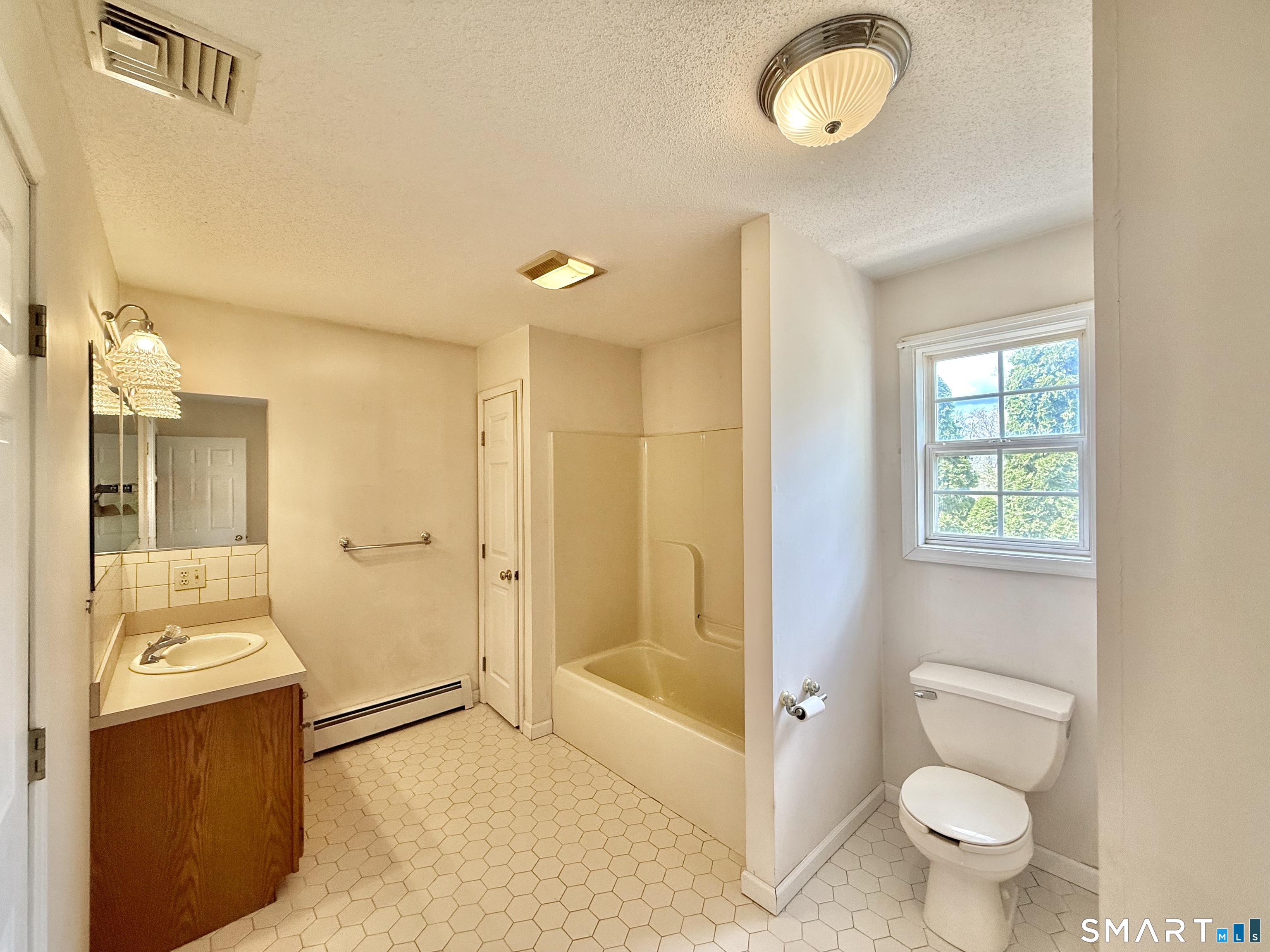17 Autumn Ridge Road Oxford CT 06478
