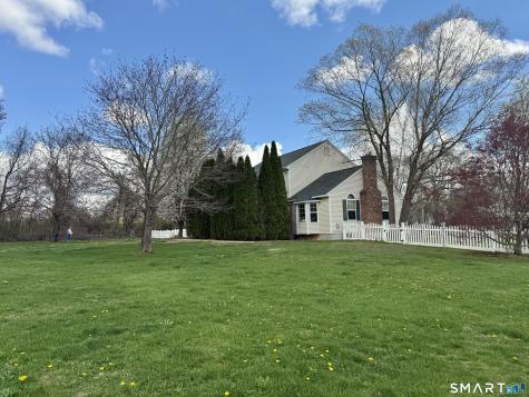 17 Autumn Ridge Road Oxford CT 06478