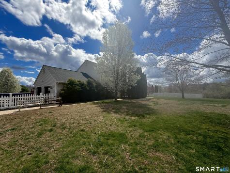 17 Autumn Ridge Road Oxford CT 06478