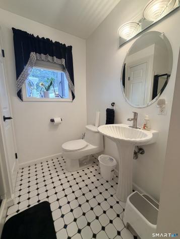 69 Sunnyside Court Milford CT 06460