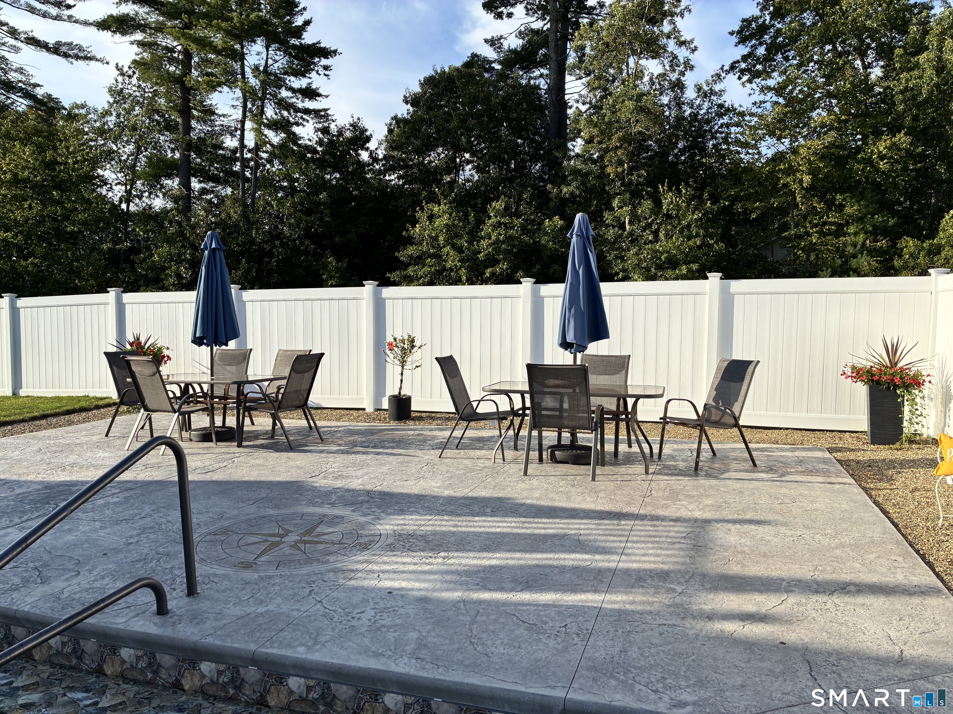 32 Indian Inn Road Thompson CT 06277