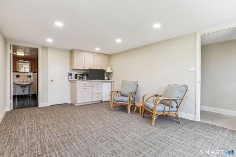 126 Hartford Turnpike Hamden CT 06517