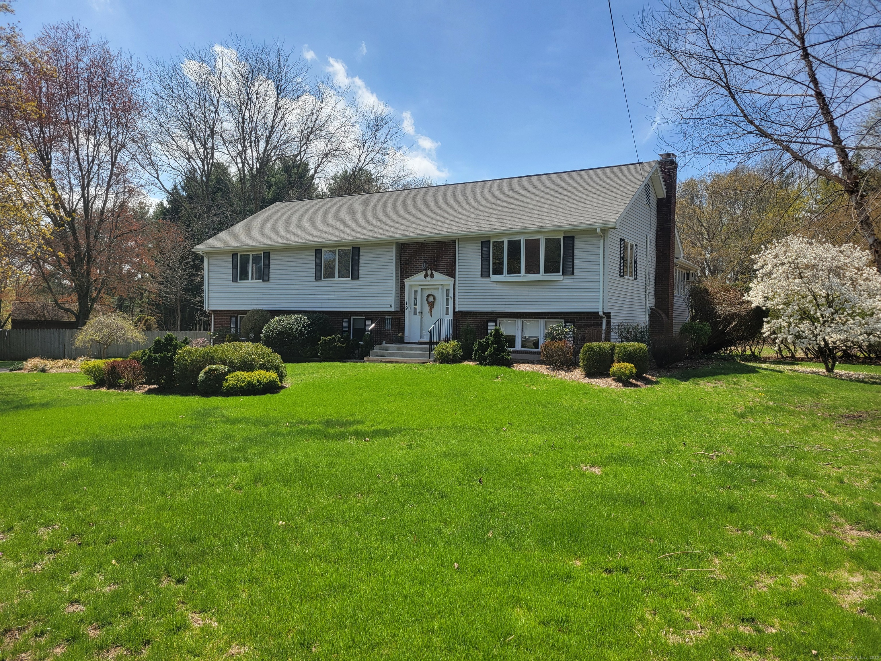 19 Pioneer Drive Windsor CT 06095