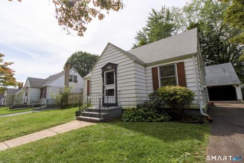 40 Saltonstall Place East Haven CT 06512
