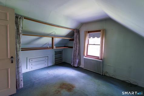 40 Saltonstall Place East Haven CT 06512