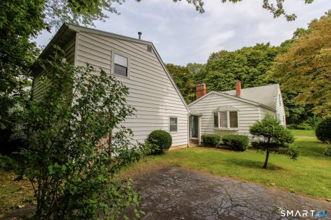 40 Saltonstall Place East Haven CT 06512