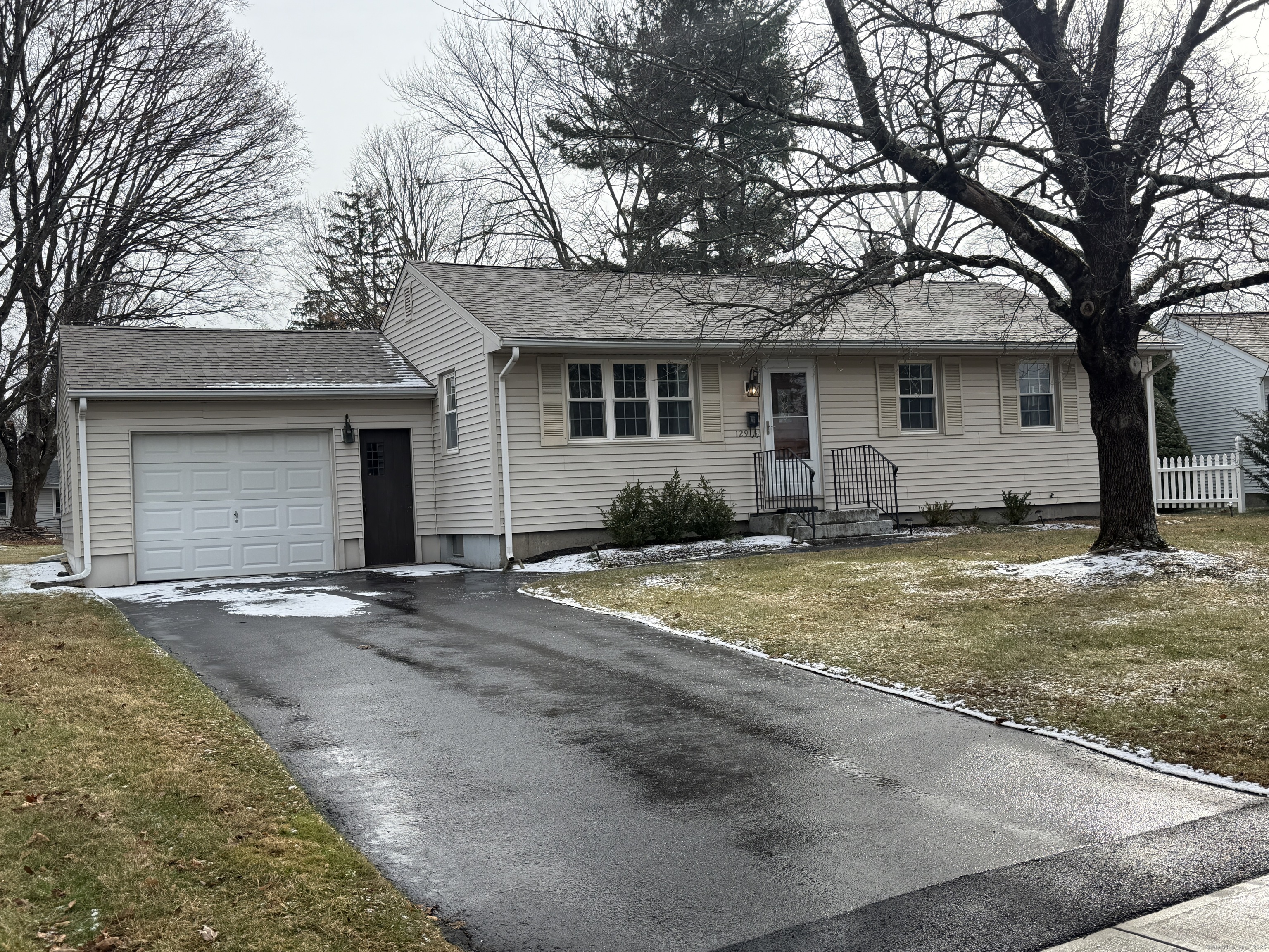 129 Sun Valley Drive Southington CT 06489