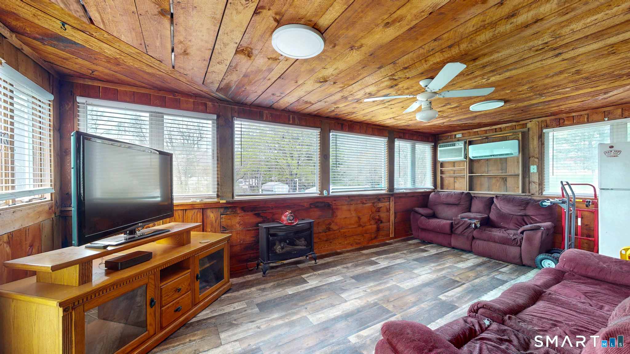 9 Lynn Avenue Plymouth CT 06786